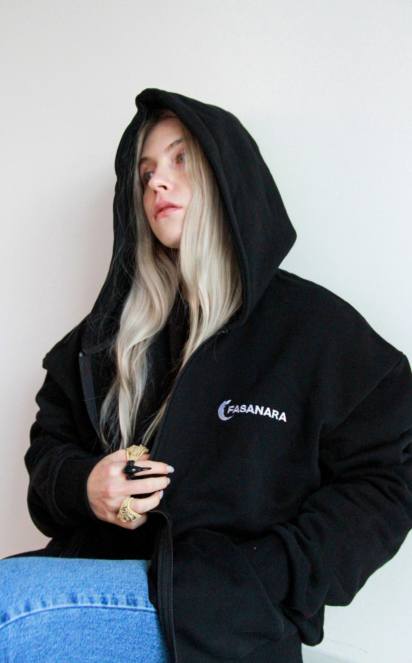 Heavyweight black zip hoodie
