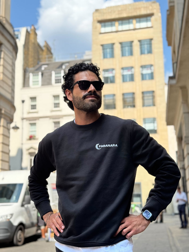 Black sweatshirt