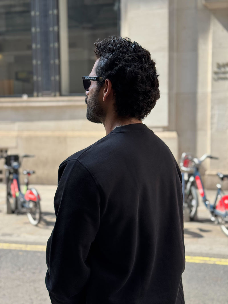 Black sweatshirt