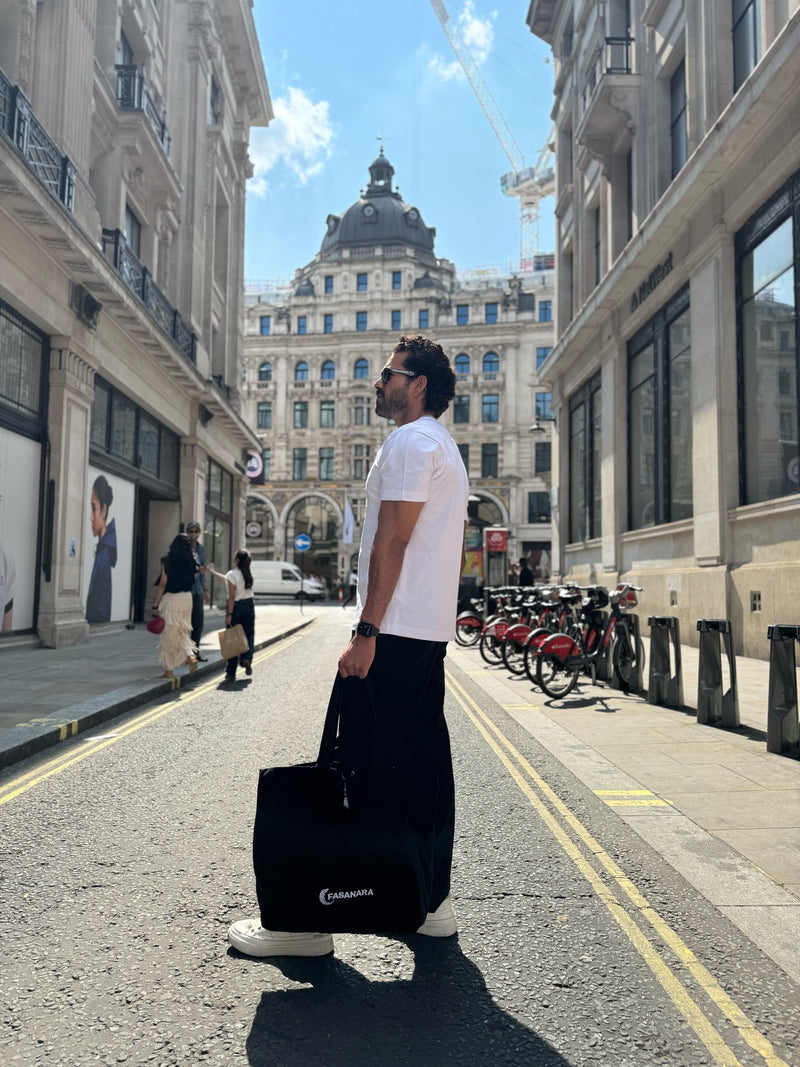Wide-size tote bag