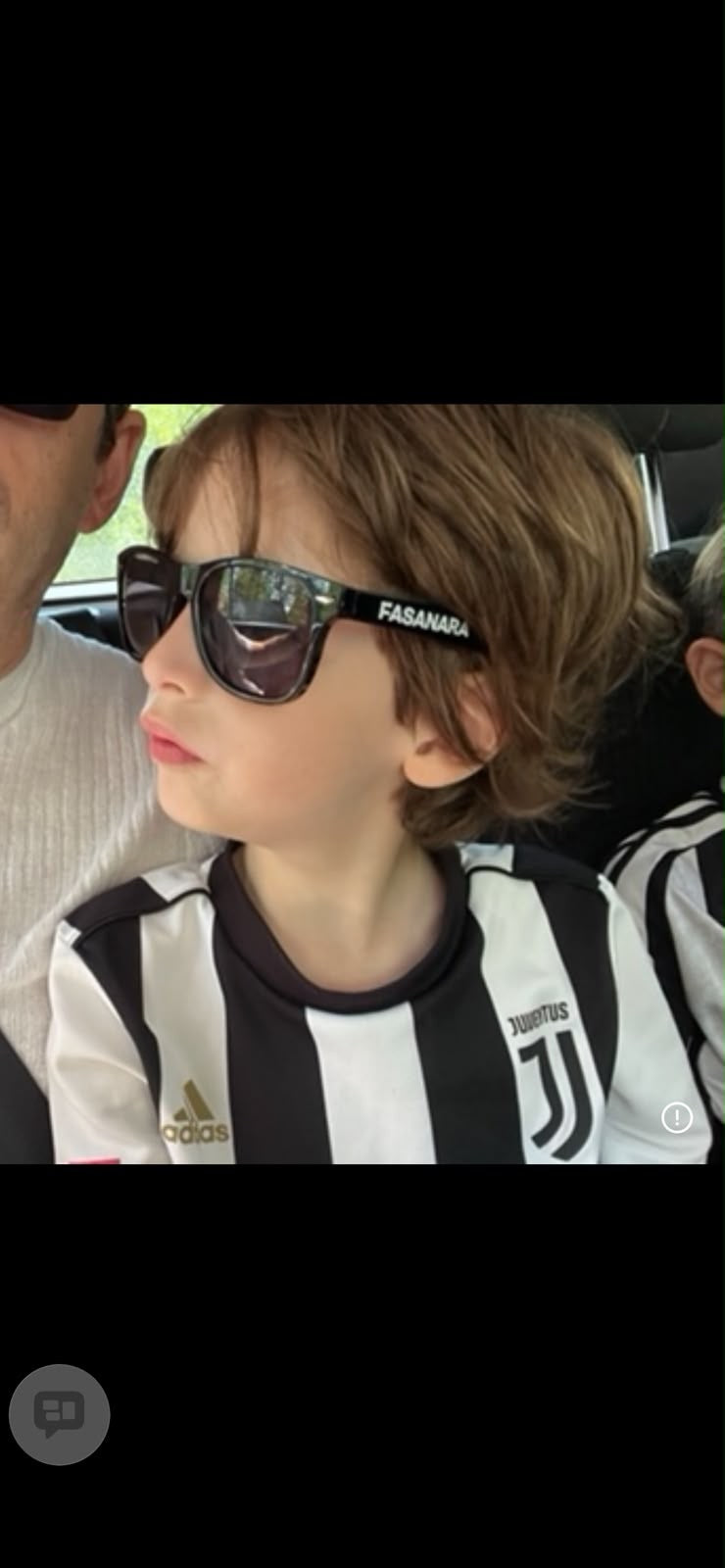Retro-Style Black Sunglasses